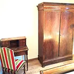 Les De La Violette Bed & Breakfast *