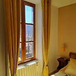 Les De La Violette Bed & Breakfast *
