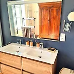 Les De La Violette Bed & Breakfast Grenier-Montgon