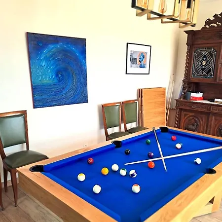 Les De La Violette Bed & Breakfast