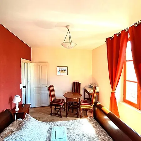 Les De La Violette Bed & Breakfast Grenier-Montgon